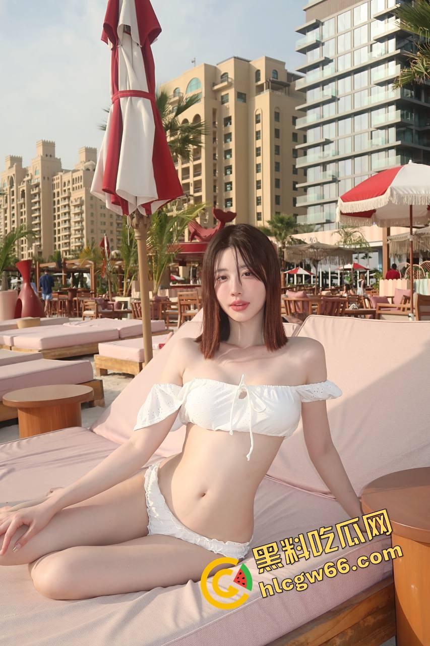 KTV艳遇升级为连环爆操,富哥点了个公主开口惊艳,半首歌还没唱完就自己跪下吃鸡!