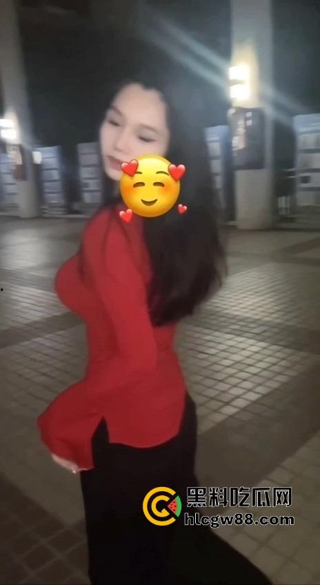 南方小土豆【乔思源】清纯可爱露小馒头,小背心撩拨自慰,逼毛稀长揉阴蒂插粉穴,淫水直流!