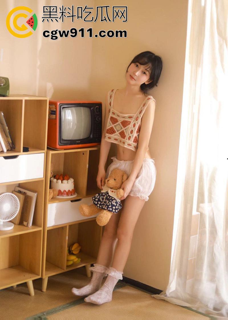 广西嫩妹母狗王丹丹,身材娇小颜值可爱,却是个十足的小母狗,被爸爸调教捆绑玩穴,一只超乖的小脚奴!