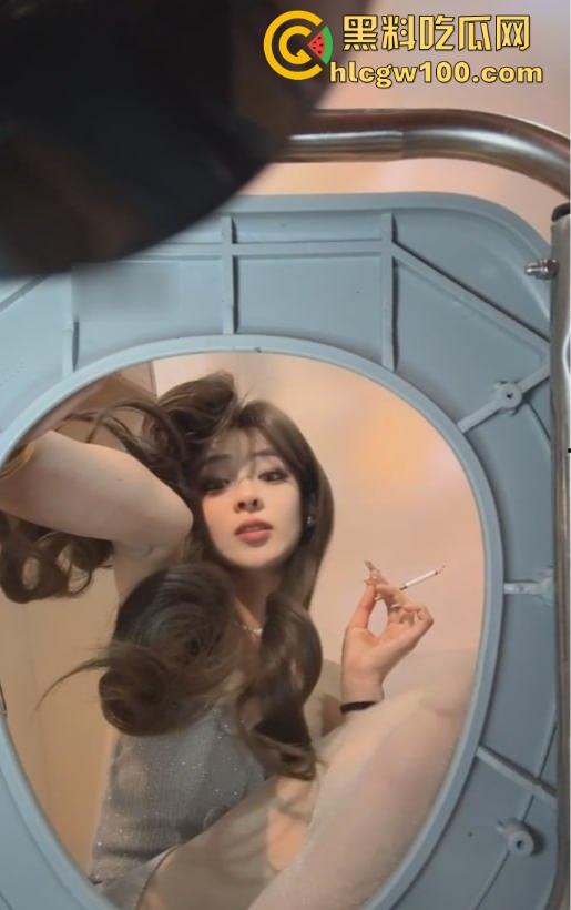 超高颜值少女夹子音 寸止羞辱系列 这个视角很稀奇被当成马桶一样羞辱辱骂喜欢这一口的不容错过！