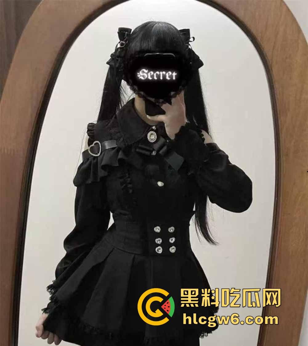 成都19岁反差小萝莉【陈欣怡】不雅视频全网疯传!可爱得像天使,粉嫩嫩的小脸蛋配上白花花的美乳嫩穴!