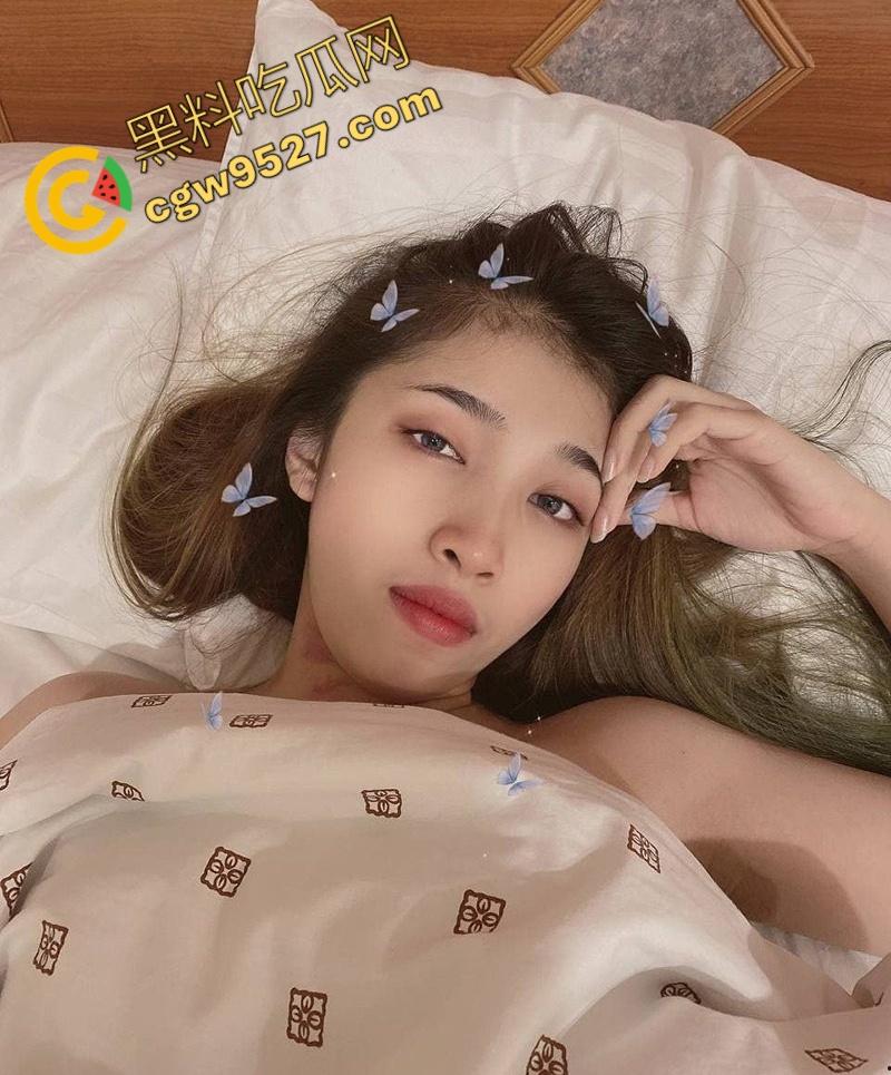 广东新婚娇妻刘阳阳酒店大战前男友!主动骑乘大屌,美臀肉浪滚滚,画面香艳至极!