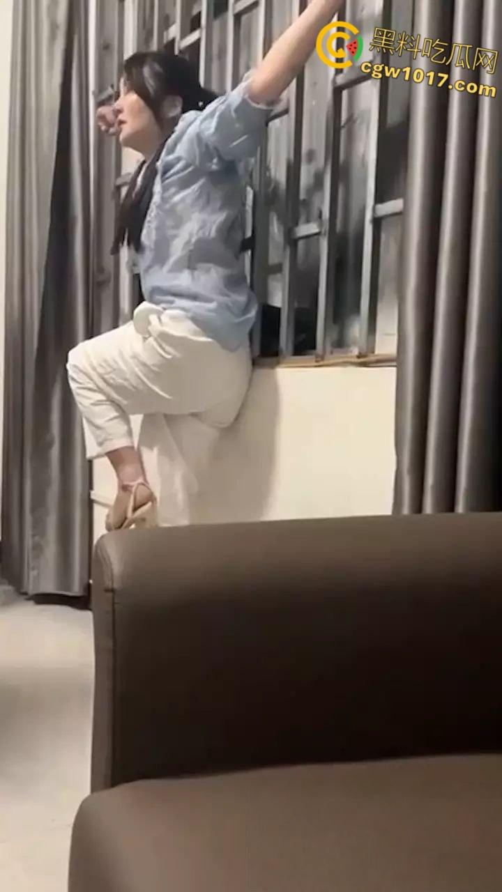 缅北电诈集团大量虐待女猪仔,四大家族之一魏家简直不把人当人,电击虐逼,拖鞋拍胸,虐待调教惨绝人寰!