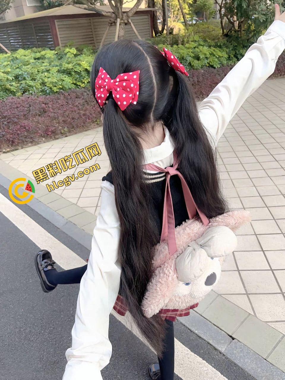 抖音清纯双马尾小萝莉『笨蛋小芋』小少萝炮架真养眼 自慰后入娇喘吁吁 独家曝光流出!