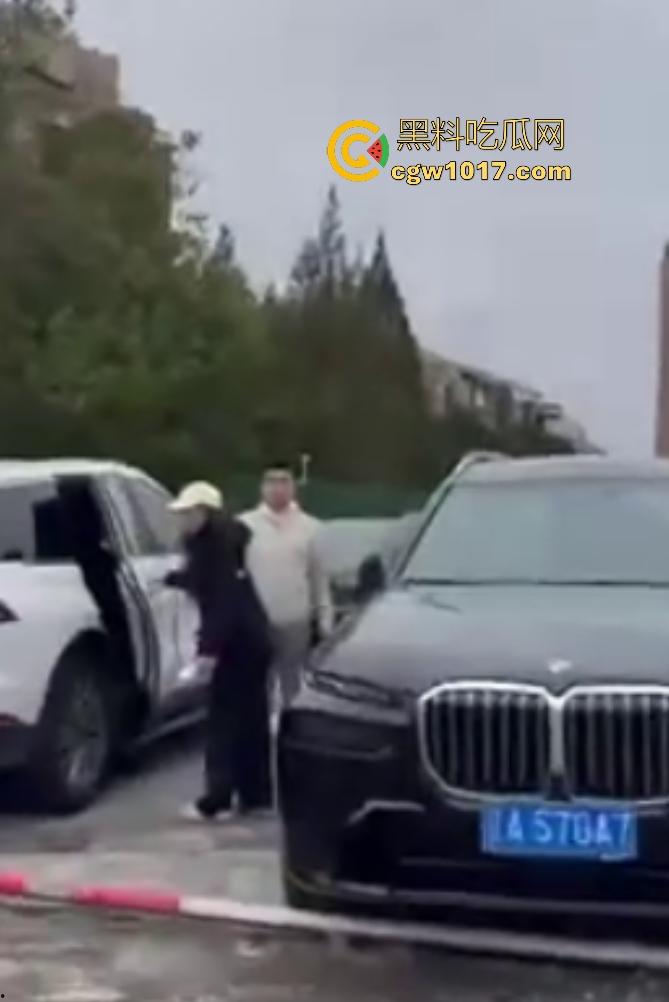 北京妇幼保健院停车场抓奸，律师【许晟骜】带小三产检撞正室丈母娘，小三直接坐地上哭，律师出轨能告赢吗？