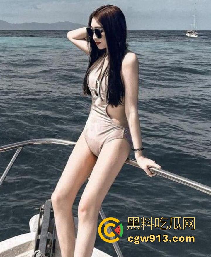 武汉师范学院【吴芊萤】表面上清纯得像朵白莲花，私下里她是超级骚货，性技高超得让男友欲仙欲死！