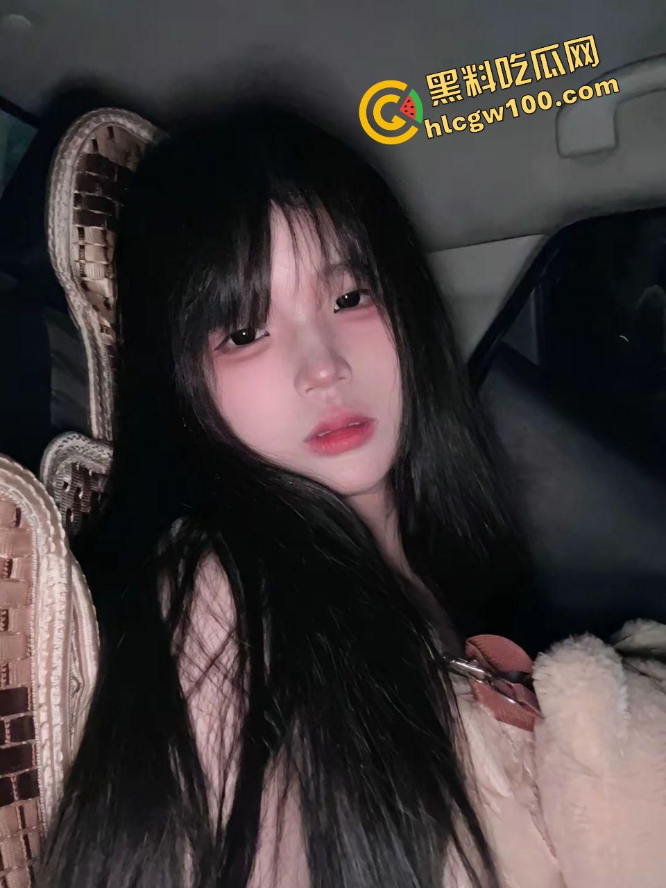 山西无锡职业纯欲反差骚鸡【戴玥】背着男友约炮酒吧单男,直插骚逼捏奶头!独家曝光流出!