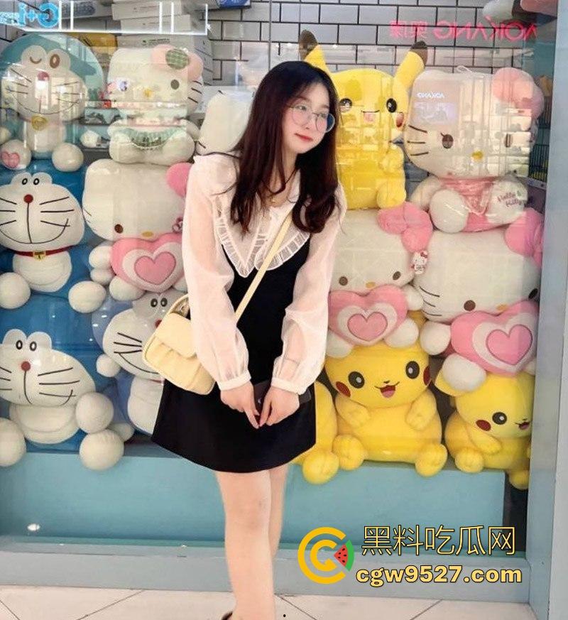 常州极品幼师【李思颖】性爱视频曝光,甜美笑容迷倒众生,夜里却化身淫荡母狗,学校里的知名公交车!