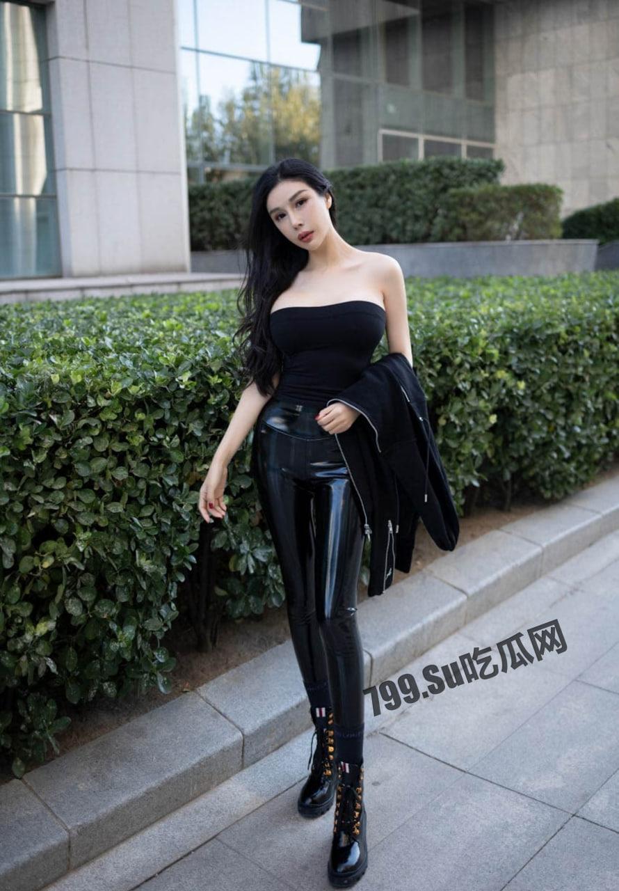 网红 重磅福利私房售价200元大作 秀人网网红 田冰冰 大尺度作品+土豪约啪视频