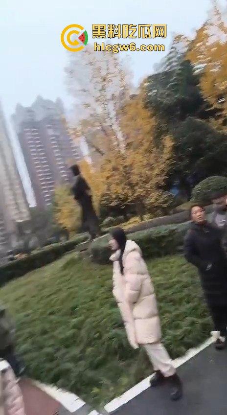 四川乐山峨眉维多利亚小区突发火灾,火灾具体什么原因引起的待确定中,出门在外一定要做好防火。