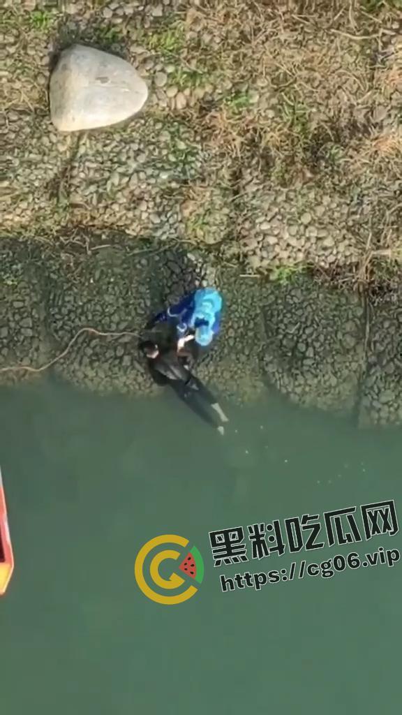 四川南充男子跳水勇救轻生女子 最终女子获救 男子因江水湍急体力不支 丧命于此 现场打捞视频曝光