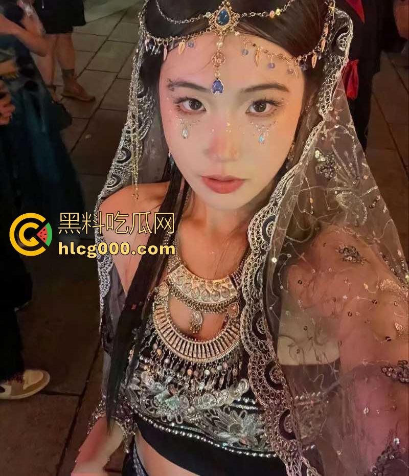 广州大学清纯女大【杨薇薇】私密视频曝光,揭开她的另一面,淫荡的反差小母狗,酒店激情口交女上位!