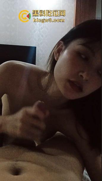 骚浪头牌技师舔得大哥嗷嗷叫!足交舔脚吞精湿透,车震玩出高难度姿势,女上位摇到灵魂出窍!