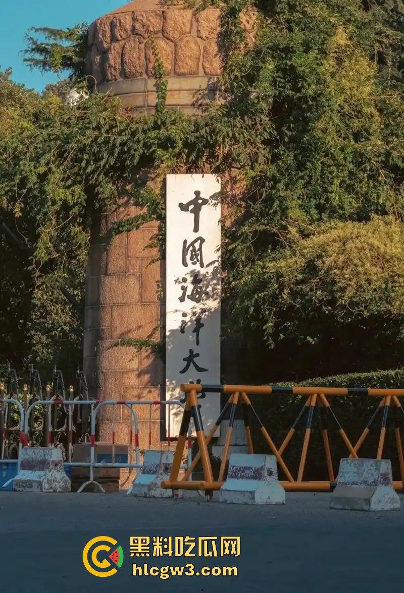青岛海洋大学的骚情侣课堂窗外直接开搞 窗边扣逼声啪啪响 老师讲课被迫加背景音 海洋大学不愧是浪之巅!