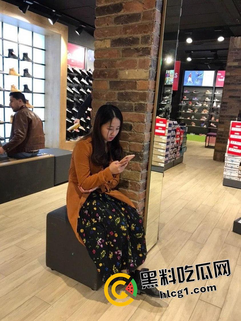 绝顶风骚人妻 眼神拉丝 裤衩胶粘 说着骚话让你赶紧插入 这也太有感觉了