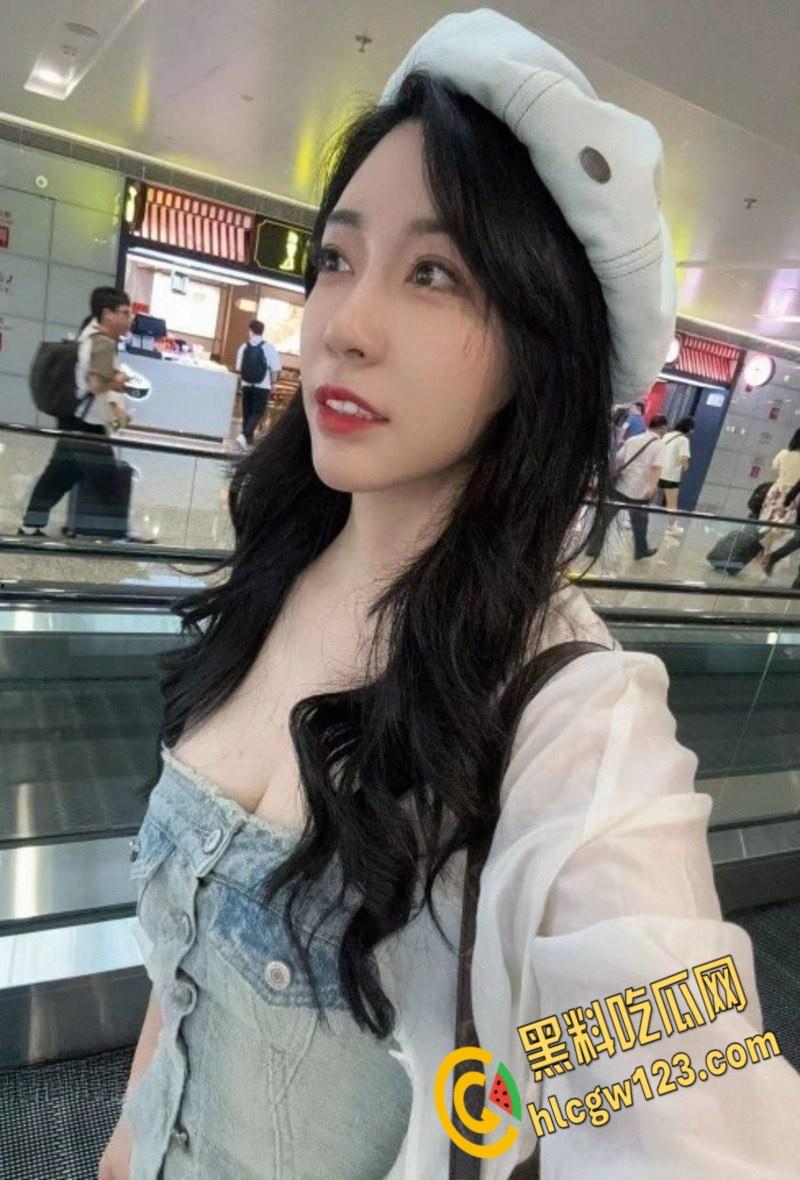 上海静安区少儿频道主持人和19岁女儿一起服侍金主视频曝光轮流吃屌被土豪爆操!