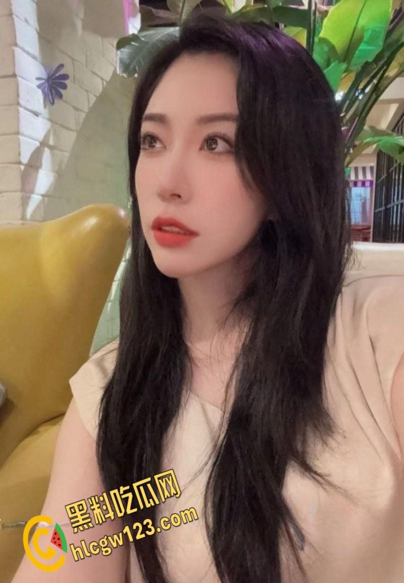 上海静安区少儿频道主持人和19岁女儿一起服侍金主视频曝光轮流吃屌被土豪爆操!