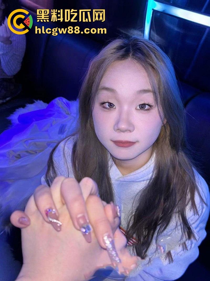 上海酒吧捡漏变噩梦!白丝学生妹李丹竟是生化母体,在校女大卖骚养生,炮王们怕是要躺平等通知了!