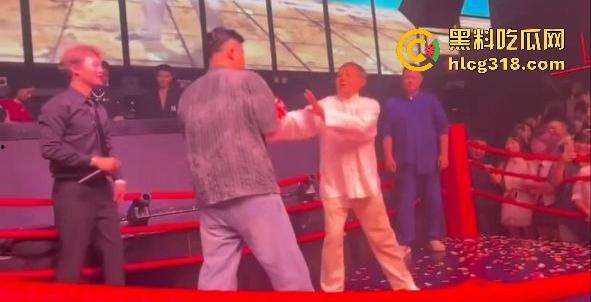 马保国酒吧商演假戏真做险被揍出鼻血!幸好主持人救场,不然闪电五连鞭要失传了!