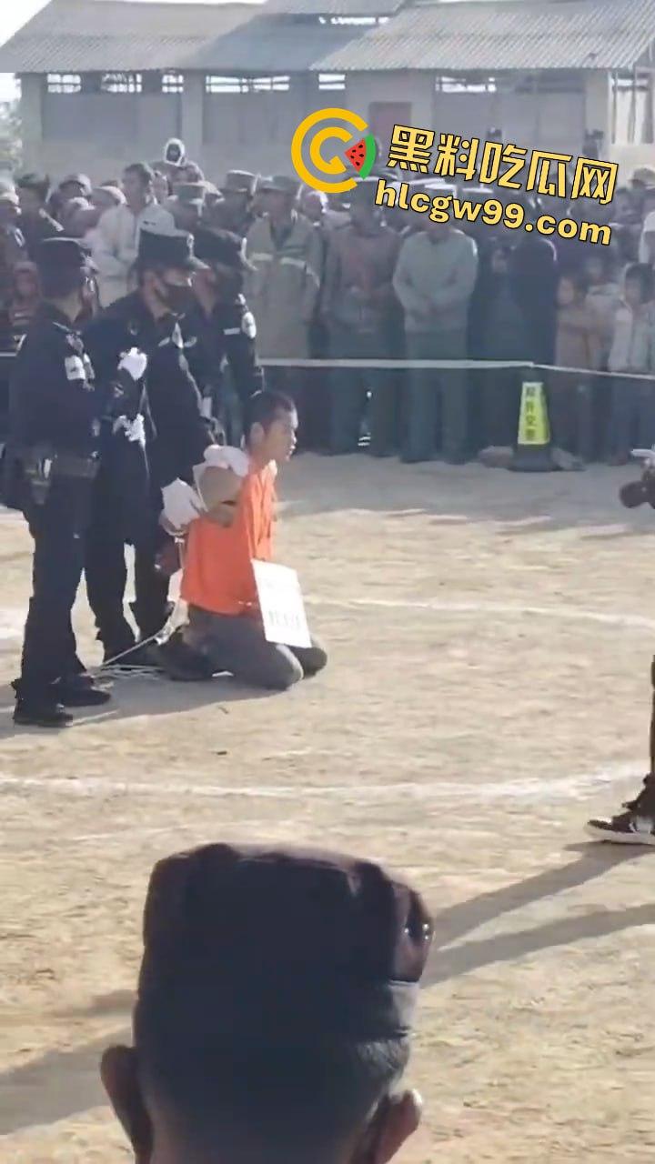 全网震惊!缅甸佤邦男子【陈尼荣】丧心病狂对生父痛下杀手,现场直击公审现场全程高能