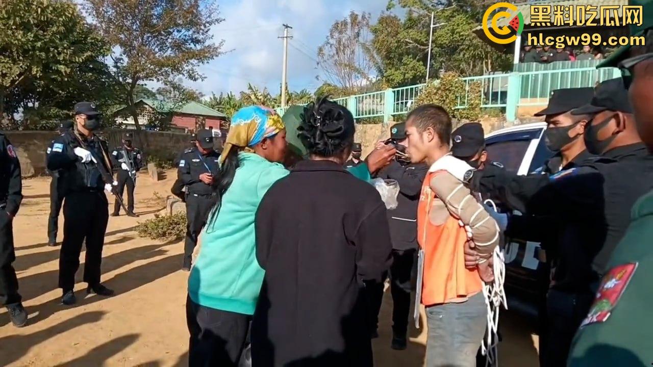 全网震惊!缅甸佤邦男子【陈尼荣】丧心病狂对生父痛下杀手,现场直击公审现场全程高能