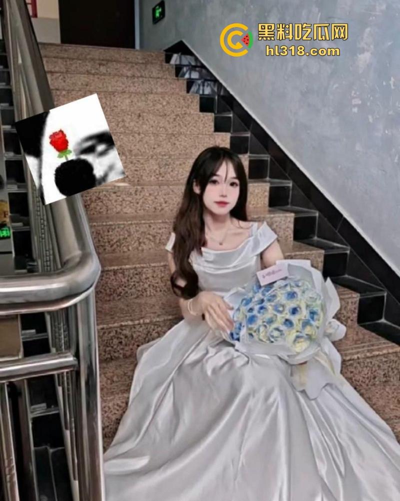 乖巧可爱学生妹还是遭黄毛得手,与小伙无套性爱露脸口交,我还是想不通!我到底是输在什么地方!