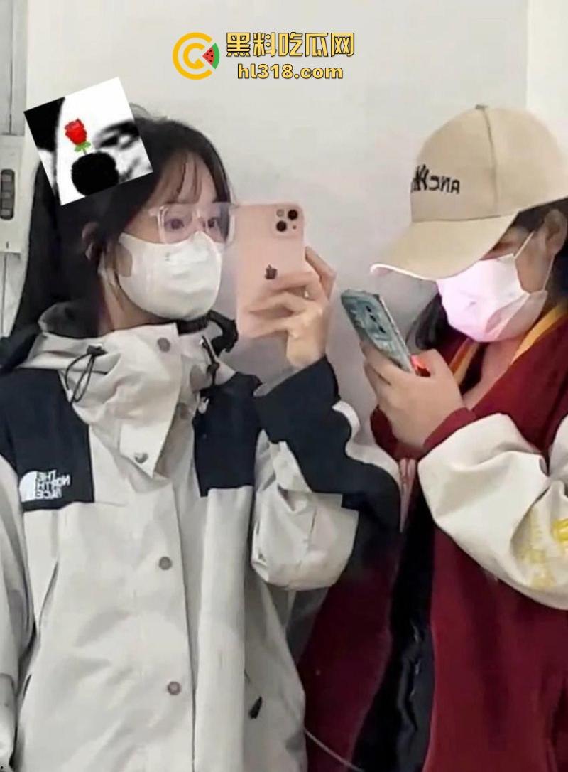 乖巧可爱学生妹还是遭黄毛得手,与小伙无套性爱露脸口交,我还是想不通!我到底是输在什么地方!