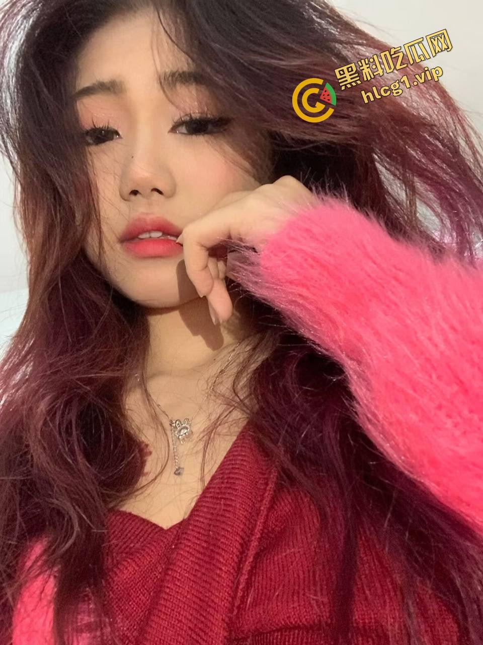 真实曝光贱婊子！福建安溪渣女『官佳颖』脚踏多只船 勾引别人对象 缺操又欠操！