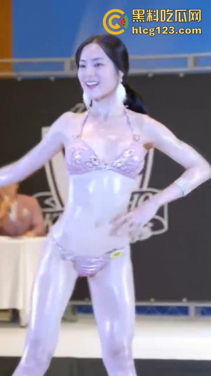 真美!性感模特【娜娜】健身尤物大尺度 超辣玉体美腿让人狂喷鼻血 魔鬼身材散发女神气息