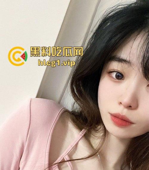 瓜友爆料约了个技校02年清纯妹,外表无辜其实援交老司机!那叫声简直让人顶不住!