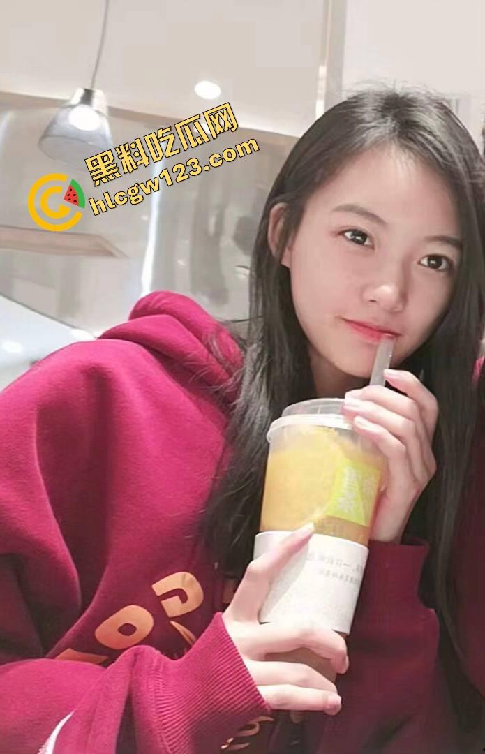 操翻一个高智商母狗是什么体验？清华系的清纯妹『赵雪』每次都要被当街调教到口爆才肯回宿舍！