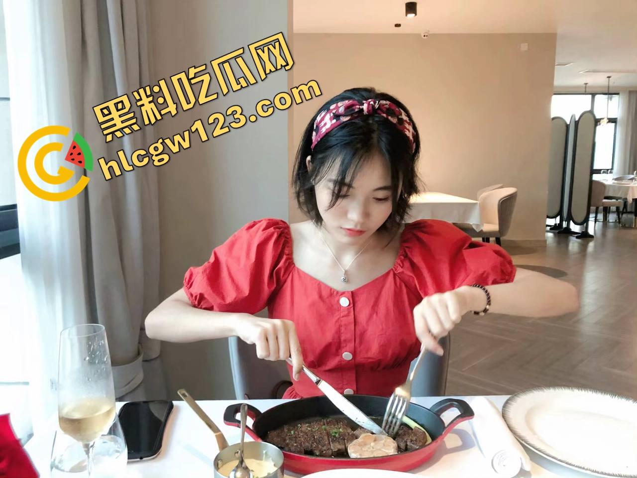 操翻一个高智商母狗是什么体验?清华系的清纯妹『赵雪』每次都要被当街调教到口爆才肯回宿舍!