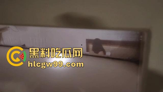 偷拍技术天花板,山西哥们跟踪前女友开房,全程偷拍她和现男友翻云覆雨,角度刁钻精准到像开了透视挂!