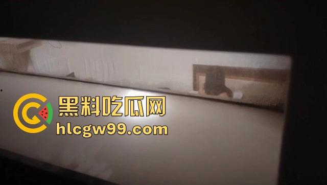 偷拍技术天花板,山西哥们跟踪前女友开房,全程偷拍她和现男友翻云覆雨,角度刁钻精准到像开了透视挂!