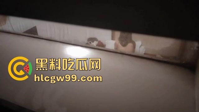 偷拍技术天花板,山西哥们跟踪前女友开房,全程偷拍她和现男友翻云覆雨,角度刁钻精准到像开了透视挂!