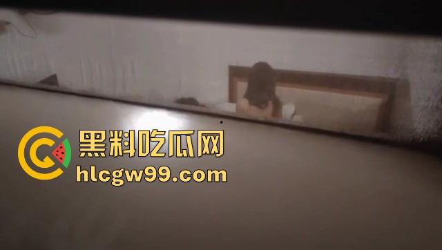 偷拍技术天花板,山西哥们跟踪前女友开房,全程偷拍她和现男友翻云覆雨,角度刁钻精准到像开了透视挂!