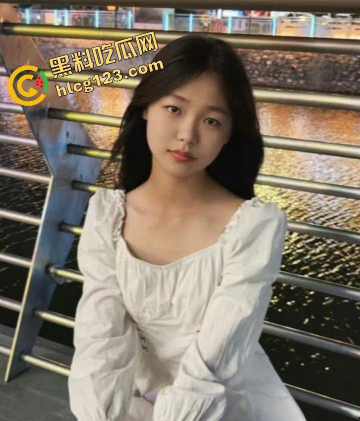 佛山卫生职业技术学院女生谢婉婷被曝全裸后入式校园爆红!