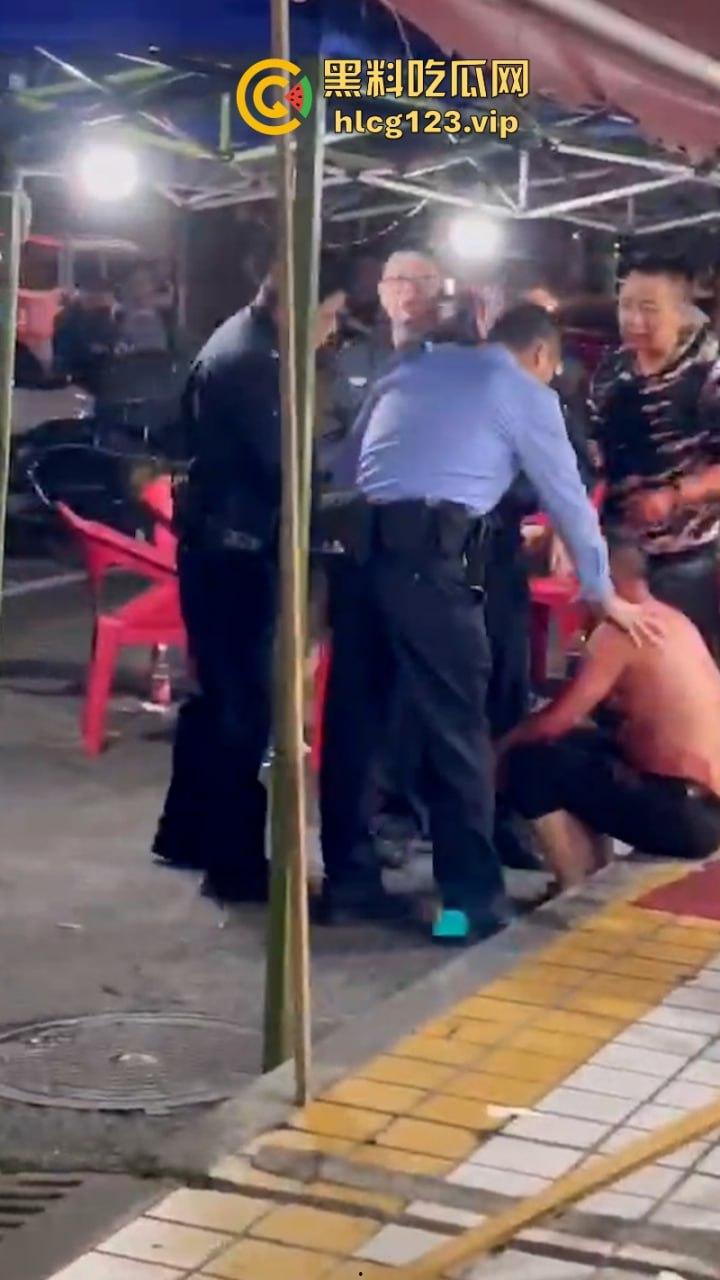 广汉街头惊现小红人 两男子酒后互砍专往脑袋上砸 血都要流干了
