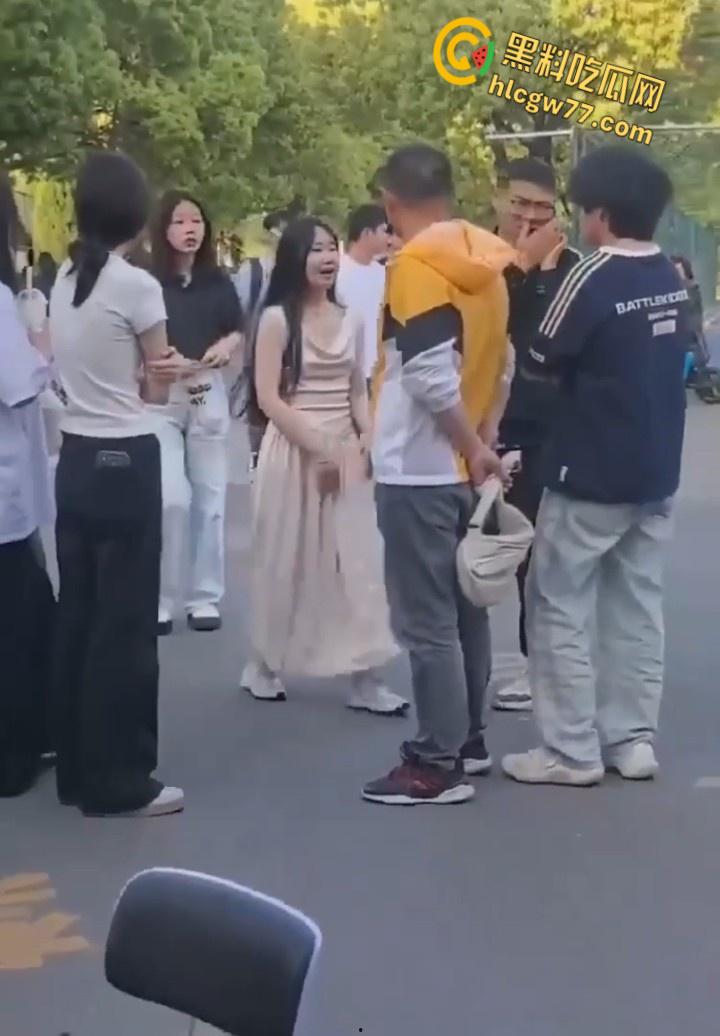 滁州学院渣男花心翻车,女友当众耳光伺候,360度捉奸现场嗨爆全网!