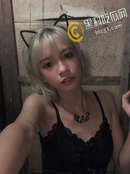 江苏大学很有气质的清纯短发妹 喜欢一个人在宿舍里 偷偷自慰揉奶扣逼 录下视频后在网上到处勾引炮友