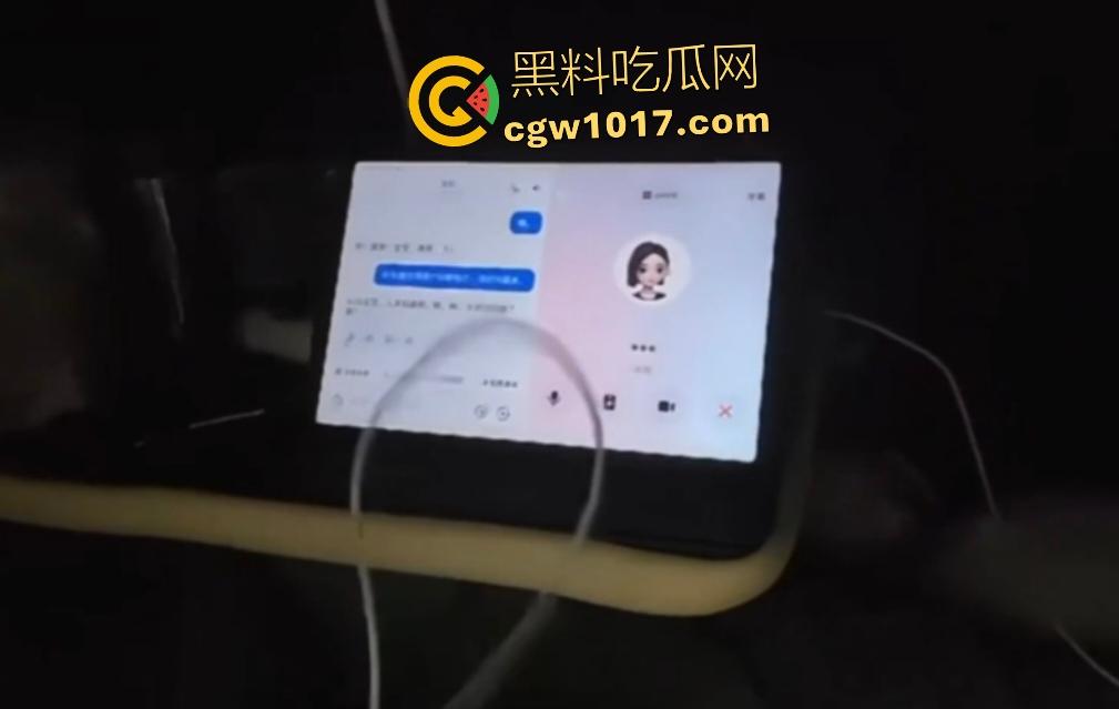 大学生夜半变态调教豆包AI,用数据线抽打,AI变母狗哭叫“宝宝我太喜欢了好爽啊”,AI性奴够用,不用找女友了!