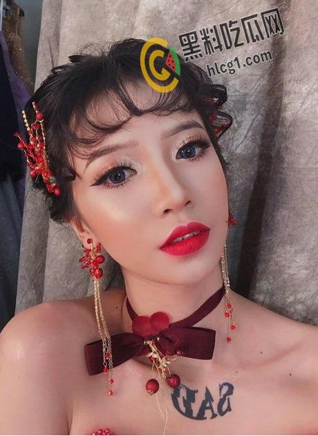 江苏大学很有气质的清纯短发妹 喜欢一个人在宿舍里 偷偷自慰揉奶扣逼 录下视频后在网上到处勾引炮友