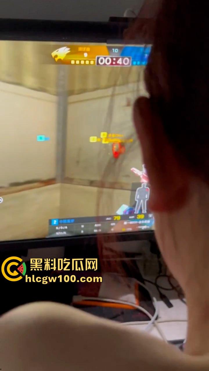 纯粹的猛攻艺术!不仅是游戏的枪王,更是现实的钢枪王,骚母狗女友被干的乱叫!