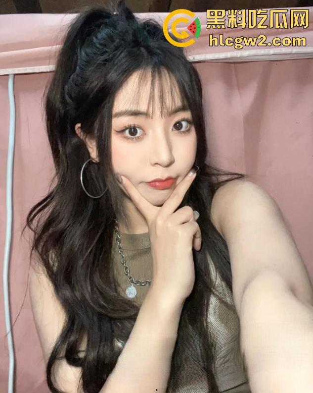 中职校巨乳老师『孟可心』酒店约炮,肉乎乎的身材抱起来狂操!微胖身材就是YYDS,操到停不下来!