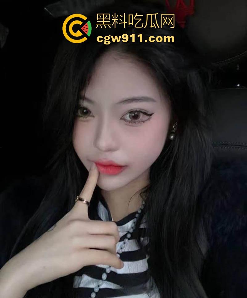 土豪豪掷千金约炮极品花胸美女，御姐气质风情万种，顶级身材诱惑勾魂，深喉吞精彰显母狗本色！