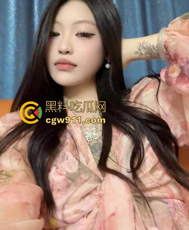 土豪豪掷千金约炮极品花胸美女,御姐气质风情万种,顶级身材诱惑勾魂,深喉吞精彰显母狗本色!