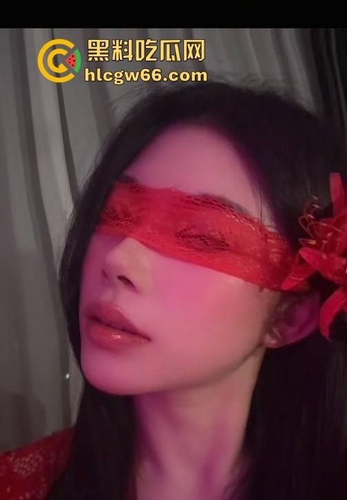 抖音网红【我是OU】约炮金主视频泄露 魔鬼身材令人垂涎欲滴 抓奶抽插让你大饱眼福!