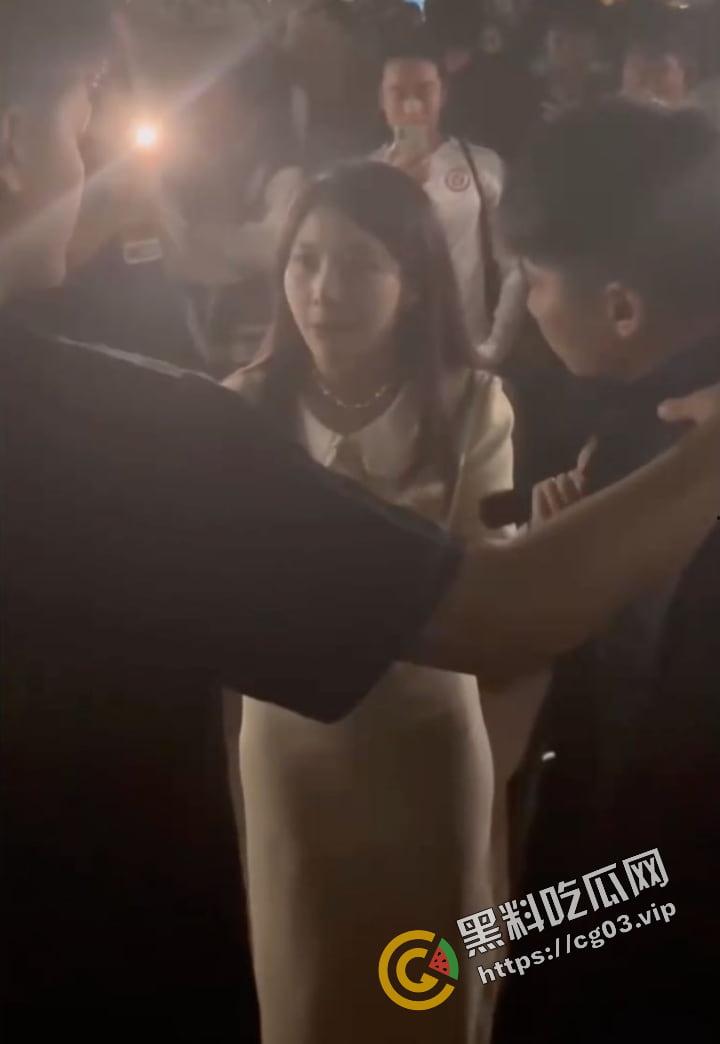 山东体育学院 男生出轨 女生打飞的过来兴师问罪 惊动全校 暴脾气是一点委屈都受不了