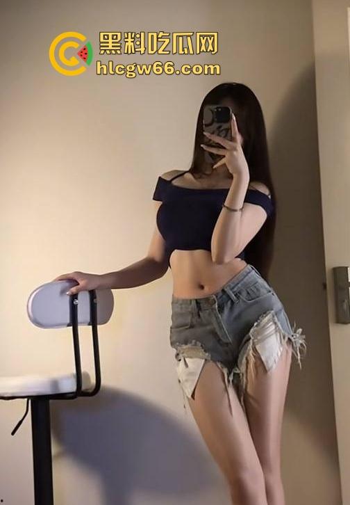 抖音网红【我是OU】约炮金主视频泄露 魔鬼身材令人垂涎欲滴 抓奶抽插让你大饱眼福!