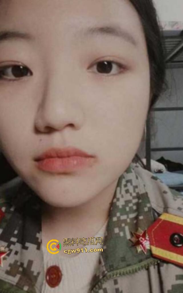 广州大一清纯少女【赵薇薇】网调黑料,自拍抠穴喷潮在阴蒂画圈按摩,线下约炮无套猛干!